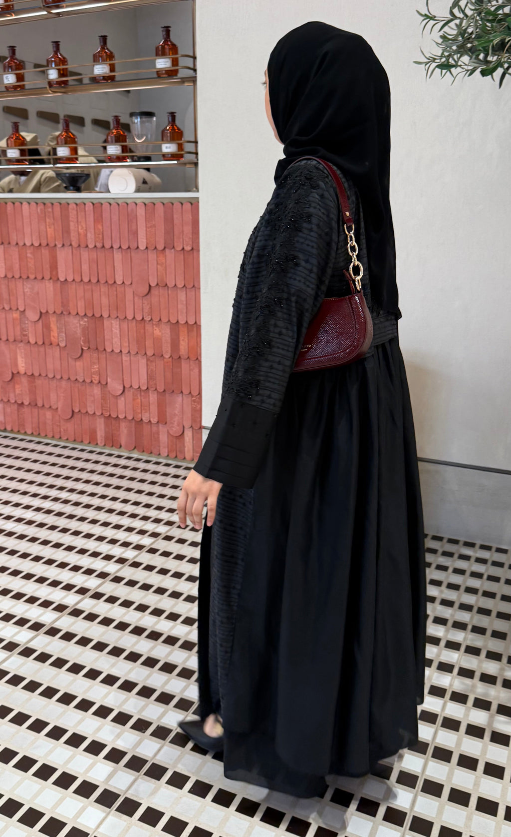 Black pearl Abaya