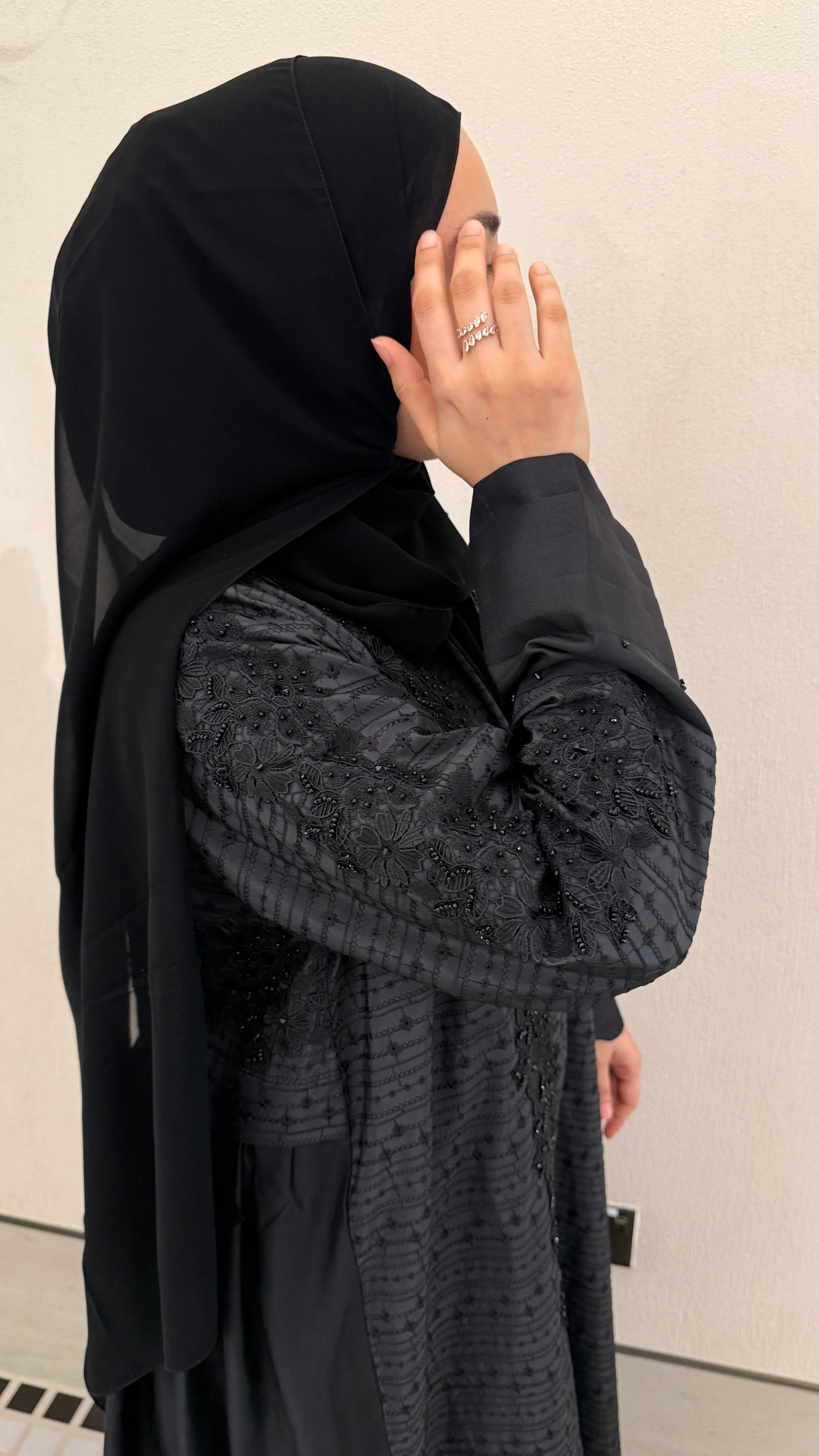 Black pearl Abaya